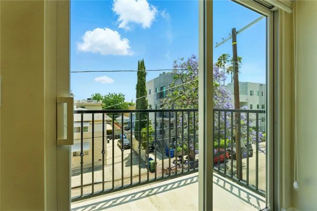 11302 Morrison Street 302, North Hollywood, CA 91601