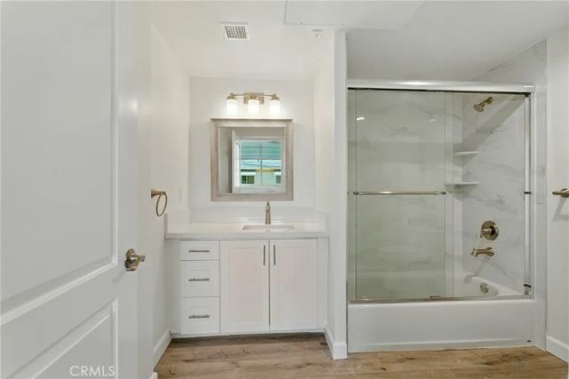 11302 Morrison Street 302, North Hollywood, CA 91601