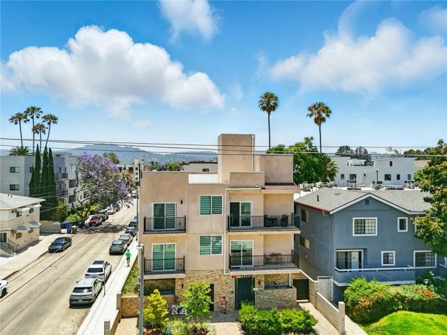 11302 Morrison Street 302, North Hollywood, CA 91601