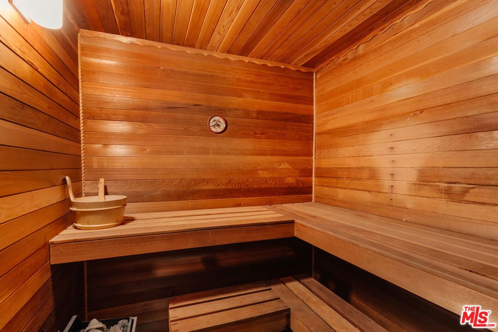 Image 33 of property listing at 9747 Babbitt Avenue, Northridge, CA 91325