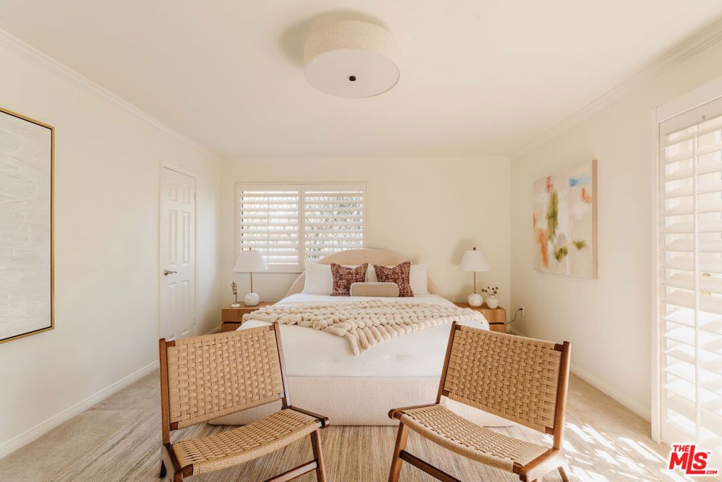 Image 36 of property listing at 9747 Babbitt Avenue, Northridge, CA 91325