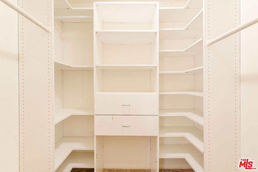 Image 38 of property listing at 9747 Babbitt Avenue, Northridge, CA 91325