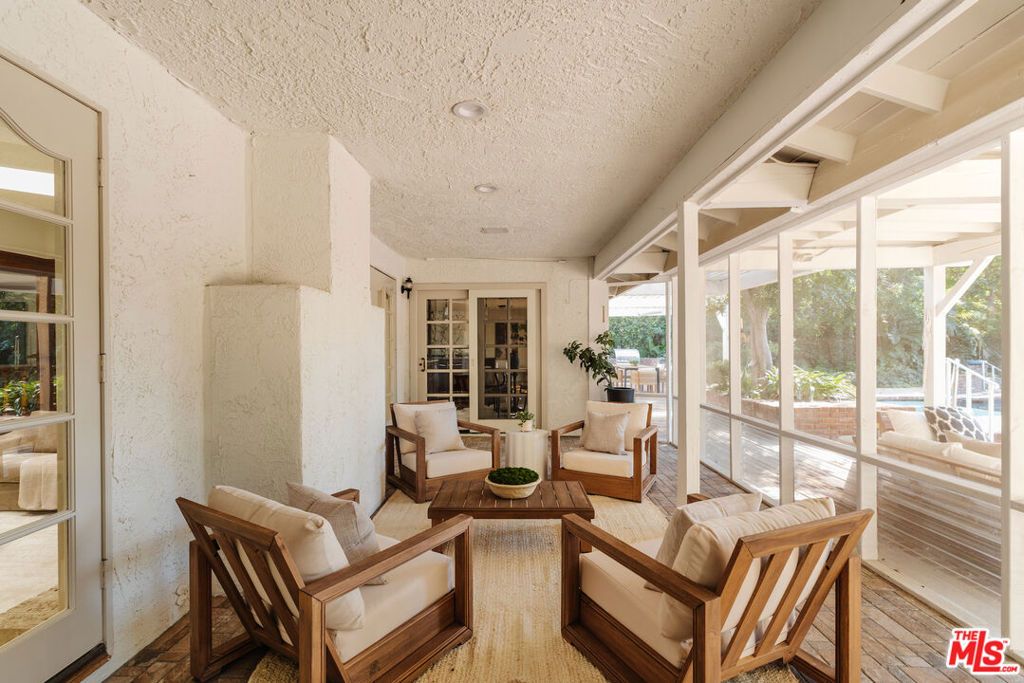 Image 53 of property listing at 9747 Babbitt Avenue, Northridge, CA 91325