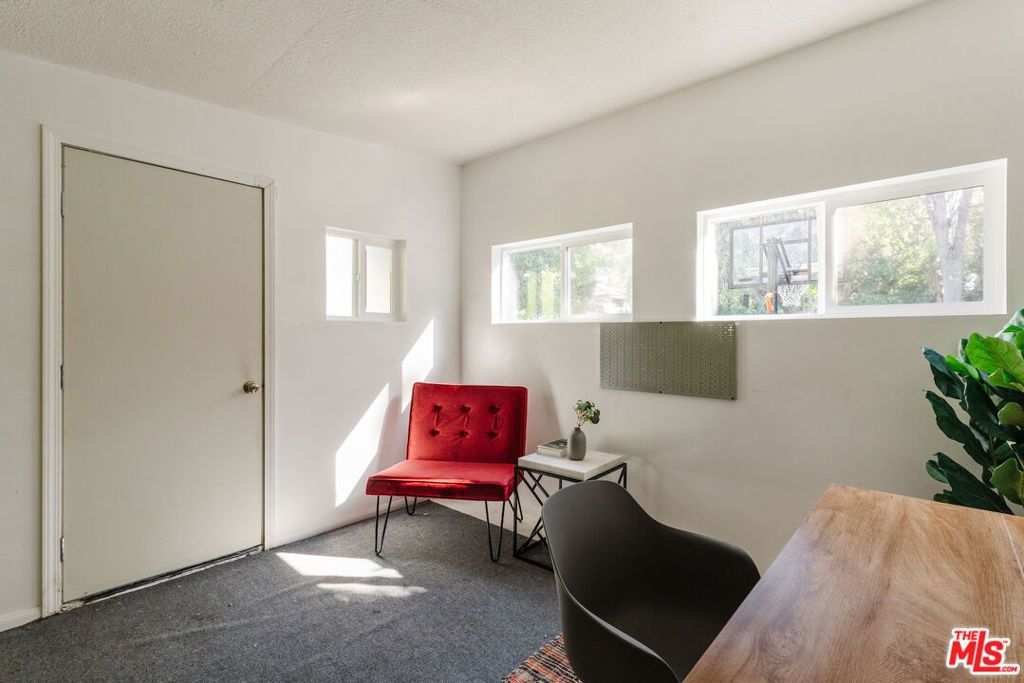 Image 68 of property listing at 9747 Babbitt Avenue, Northridge, CA 91325