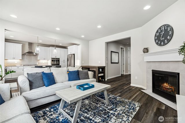 9844 Prospect Place, Gig Harbor, WA 98332