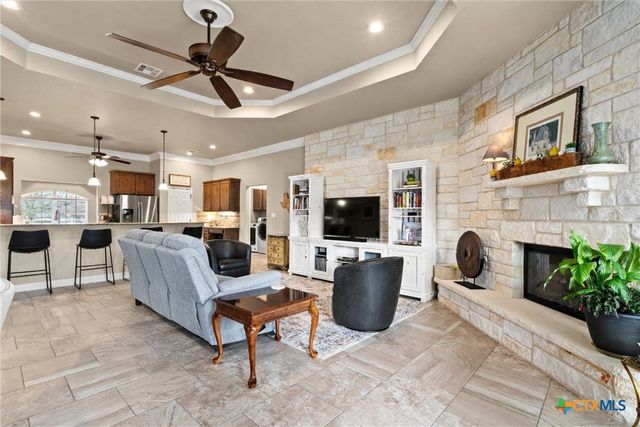 416 Western Sky Trail, Jarrell, TX 76537