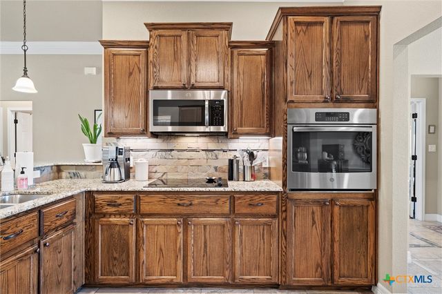 416 Western Sky Trail, Jarrell, TX 76537