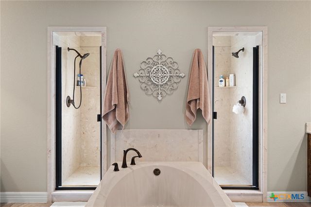 416 Western Sky Trail, Jarrell, TX 76537