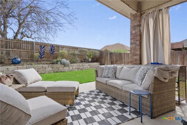 416 Western Sky Trail, Jarrell, TX 76537