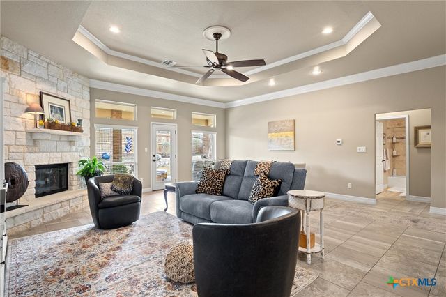 416 Western Sky Trail, Jarrell, TX 76537