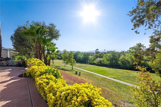 40511 Via Amapola, Murrieta, CA 92562