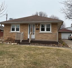 415 PUTNAM Drive, Erie, PA 16511