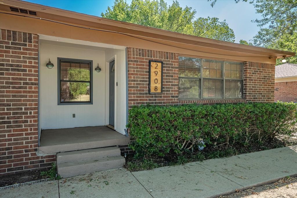 2908 Lynell Drive, Seagoville, TX 75159