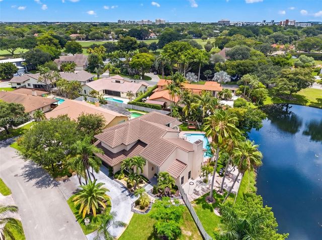 962 SW 93rd Ter, Plantation, FL 33324