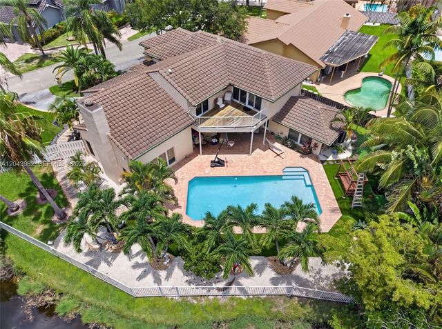 962 SW 93rd Ter, Plantation, FL 33324