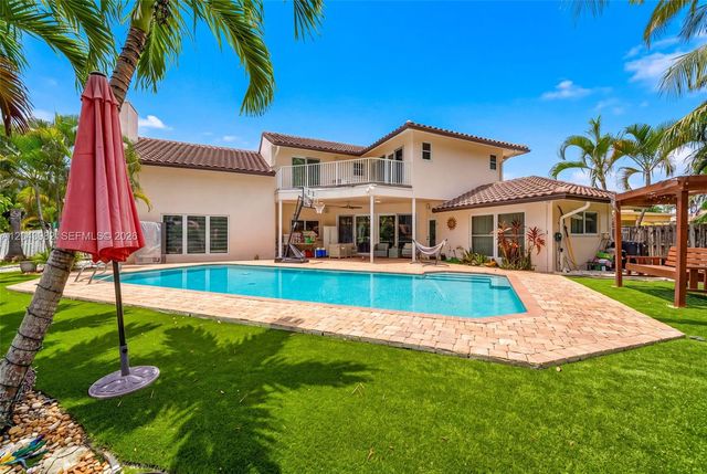 962 SW 93rd Ter, Plantation, FL 33324
