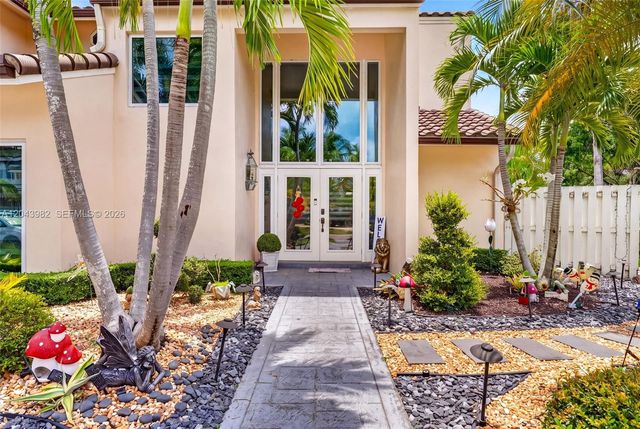 962 SW 93rd Ter, Plantation, FL 33324