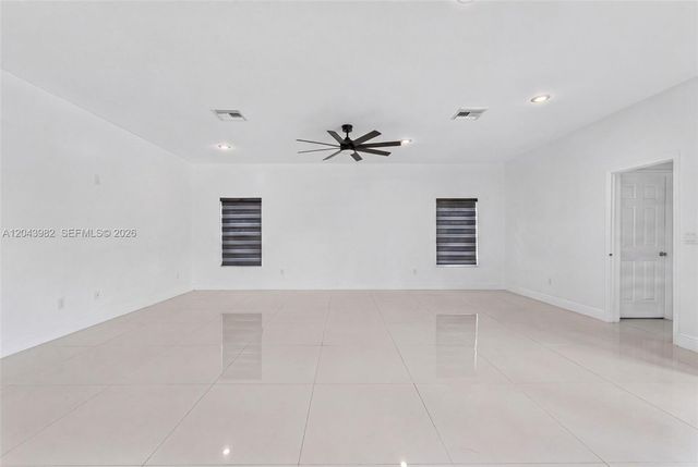 962 SW 93rd Ter, Plantation, FL 33324