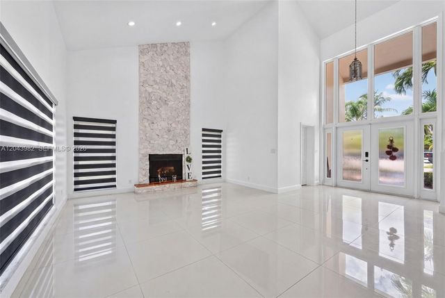 962 SW 93rd Ter, Plantation, FL 33324