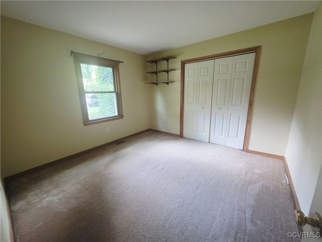 15805 Roland View Dr, Chesterfield, VA 23831