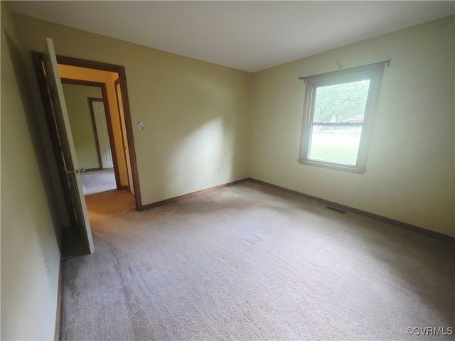 15805 Roland View Dr, Chesterfield, VA 23831