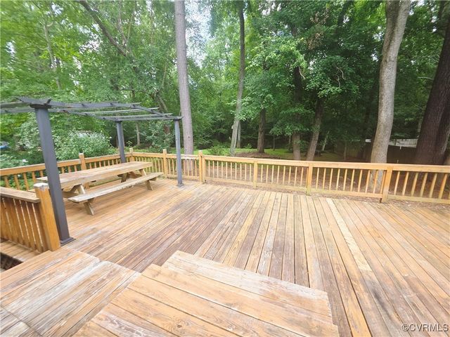 15805 Roland View Dr, Chesterfield, VA 23831