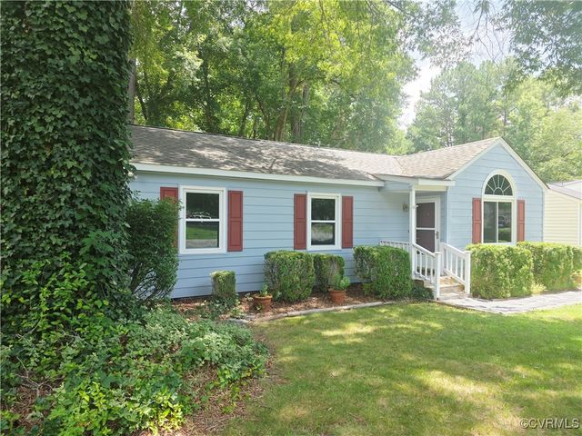 15805 Roland View Dr, Chesterfield, VA 23831