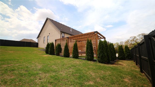 1520 Elm Ridge Drive, Elm Springs, AR 72762