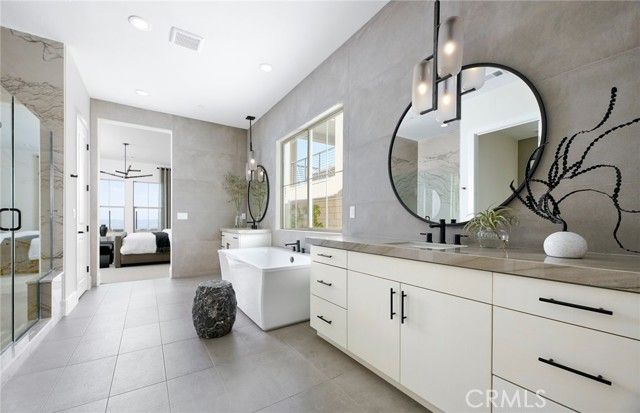 11808 Canoga Avenue, Chatsworth (los Angeles), CA 91311