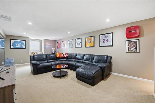 15107 W 83rd Terrace, Lenexa, KS 66219