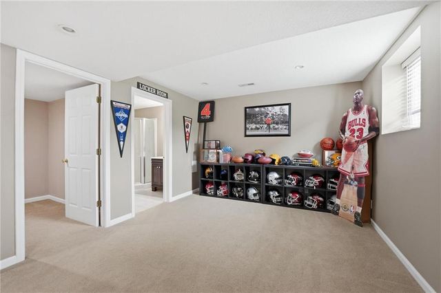 15107 W 83rd Terrace, Lenexa, KS 66219