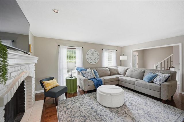 15107 W 83rd Terrace, Lenexa, KS 66219
