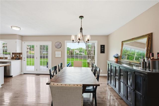 15107 W 83rd Terrace, Lenexa, KS 66219