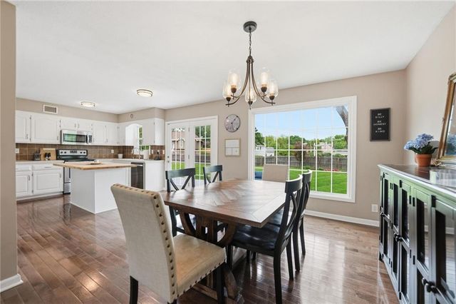 15107 W 83rd Terrace, Lenexa, KS 66219