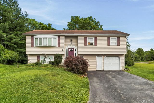 12 Veteran Circle, Monroe, NY 10950
