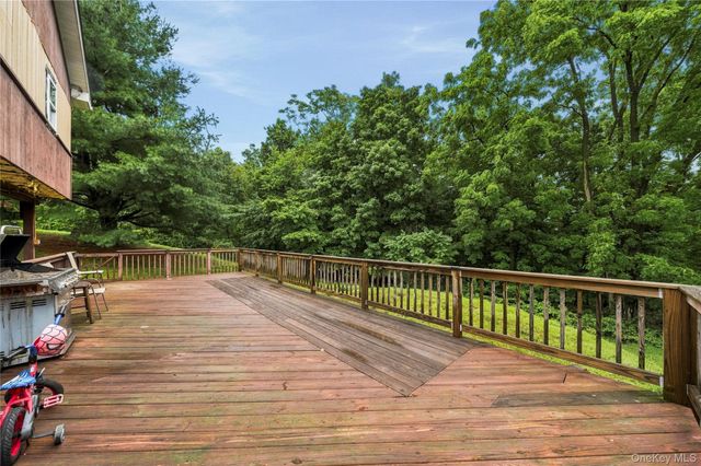 12 Veteran Circle, Monroe, NY 10950