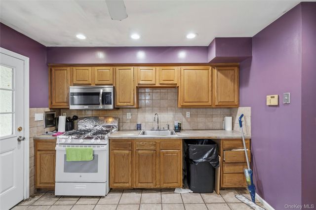 12 Veteran Circle, Monroe, NY 10950