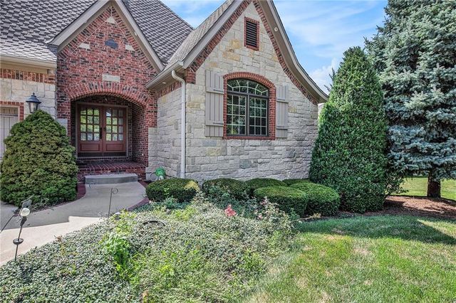 14808 Carter Street, Overland Park, KS 66221
