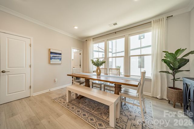 4040 Hidden Oaks Drive, Charlotte, NC 28205