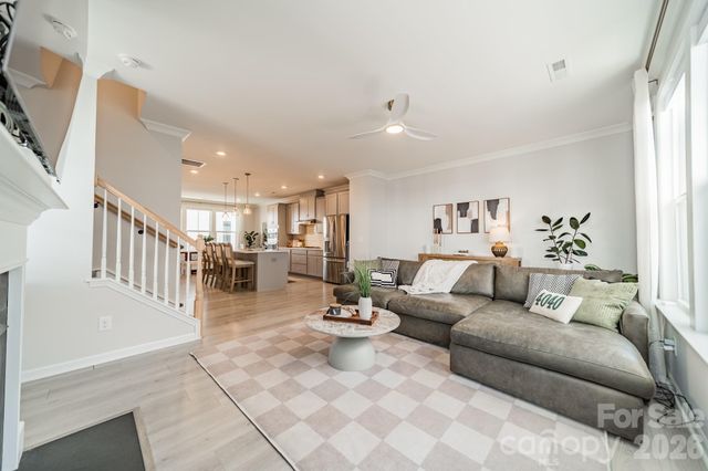 4040 Hidden Oaks Drive, Charlotte, NC 28205