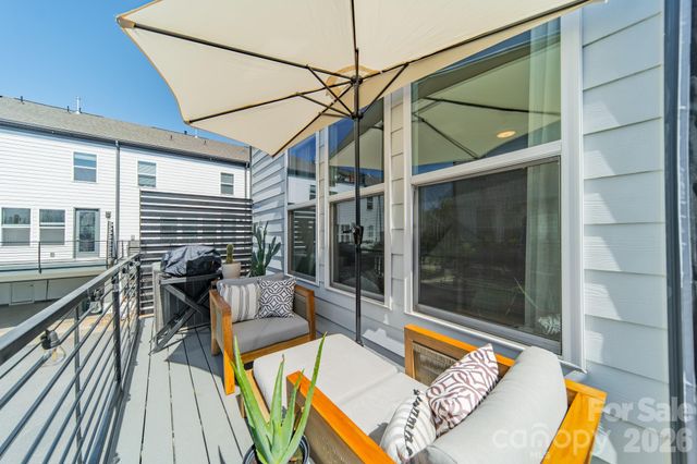 4040 Hidden Oaks Drive, Charlotte, NC 28205