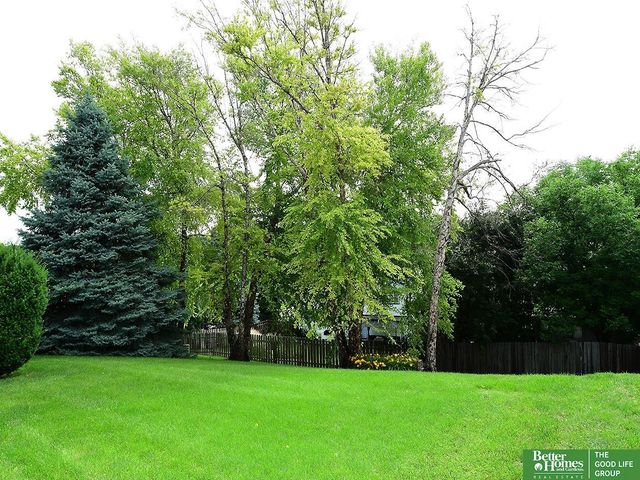 4733 N 109 Circle, Omaha, NE 68164