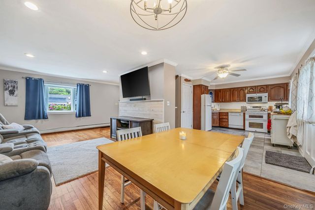 40 Mark Drive, Holbrook, NY 11741
