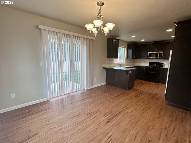 279 LACASA St, Eugene, OR 97402