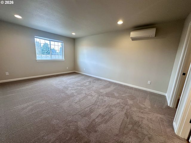 279 LACASA St, Eugene, OR 97402