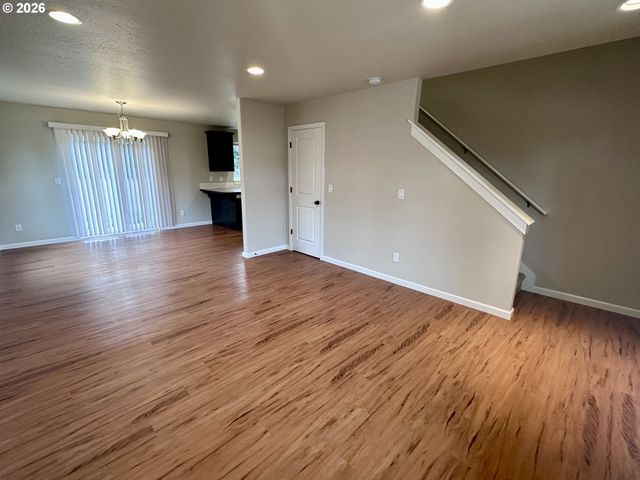 279 LACASA St, Eugene, OR 97402