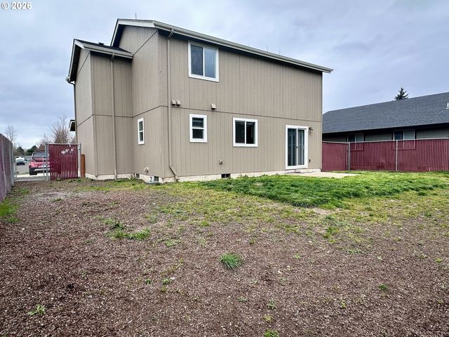 279 LACASA St, Eugene, OR 97402