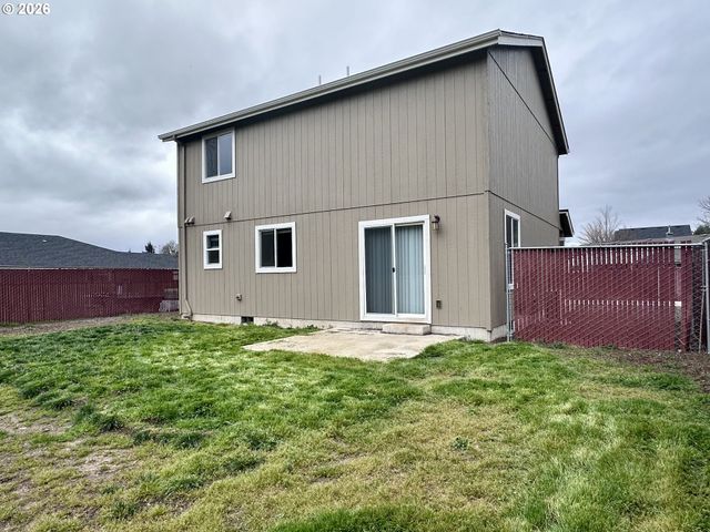 279 LACASA St, Eugene, OR 97402