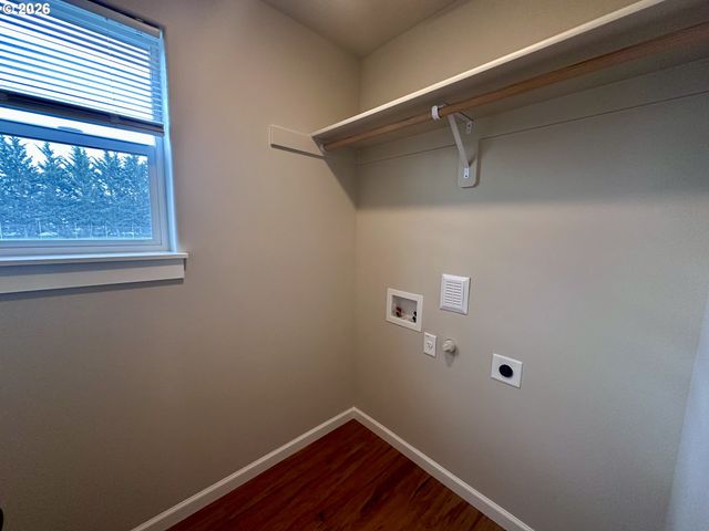 279 LACASA St, Eugene, OR 97402