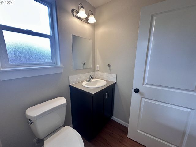 279 LACASA St, Eugene, OR 97402